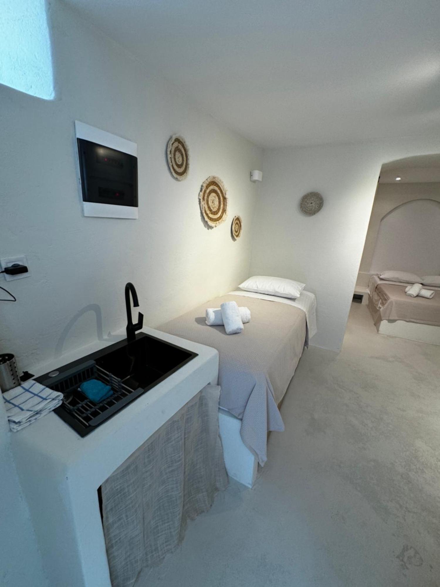 White Sand Cave Suite Chora  Exterior photo